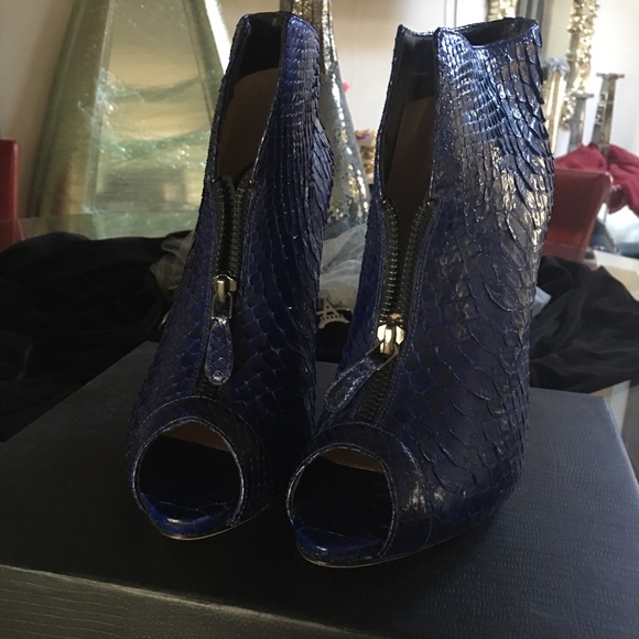 Alexandre Birman- Electric Blue Python Booties - Picture 7 of 8